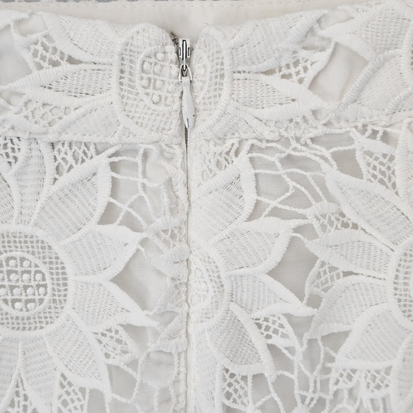 TOPSHOP Cutwork Lace Skirt - Picture 7 of 11
